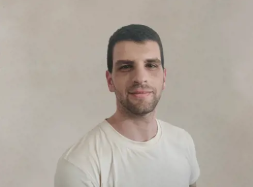 Shir Enzer - Expert in overheidstests, leiderschap en de financiële sector